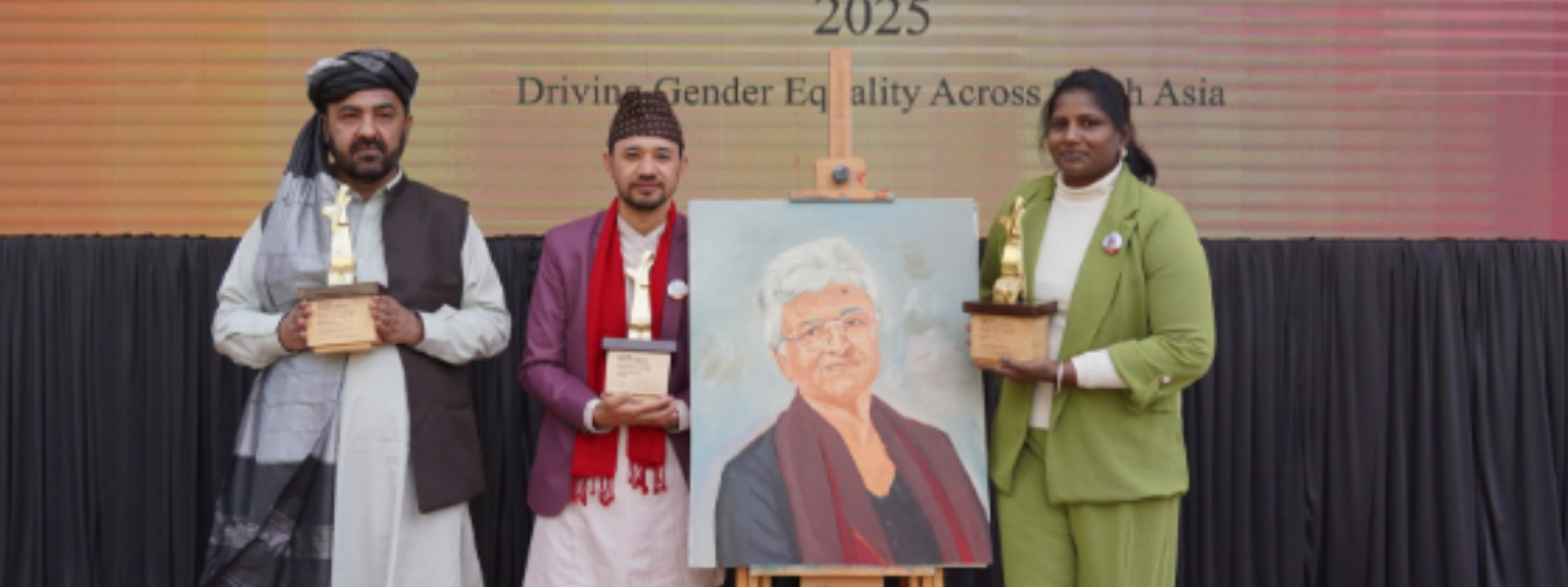 Sanjog Thakuri Reciving the Kamla Bhasin Award 2025