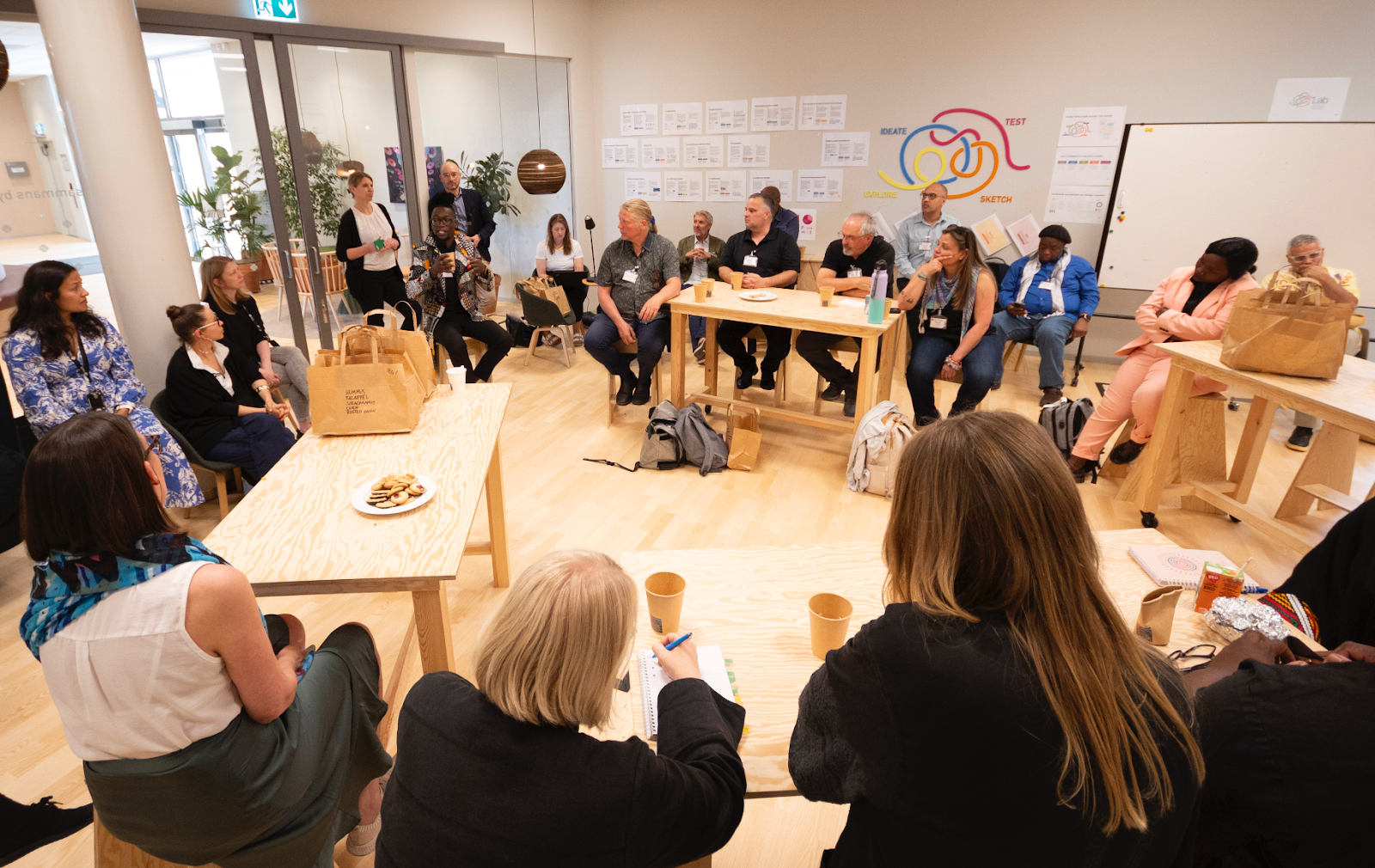 Board&#x20;members&#x20;and&#x20;representatives&#x20;from&#x20;Sida&#x20;discussing&#x20;the&#x20;work&#x20;of&#x20;Men&#x20;Engage&#x20;Alliance&#x20;in&#x20;the&#x20;context&#x20;of&#x20;gender&#x20;equality&#x20;and&#x20;social&#x20;justice&#x20;work